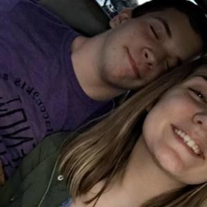 Meet your Posher, Chloe